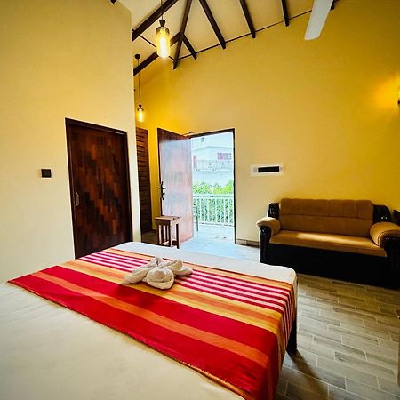 Nirosha Guest House Ґалле Екстер'єр фото