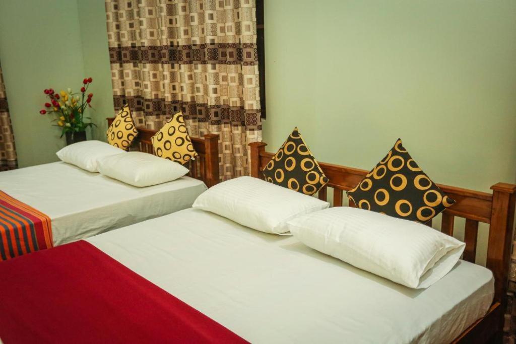 Nirosha Guest House Ґалле Екстер'єр фото
