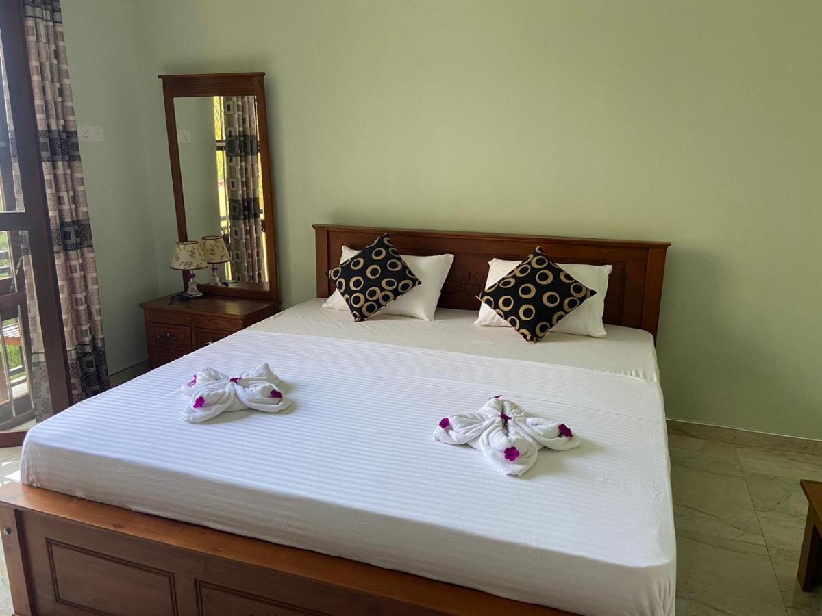 Nirosha Guest House Ґалле Екстер'єр фото
