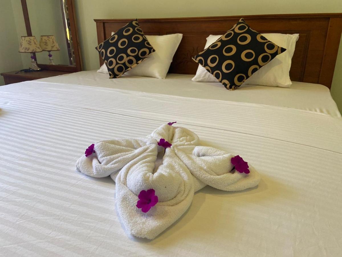 Nirosha Guest House Ґалле Екстер'єр фото