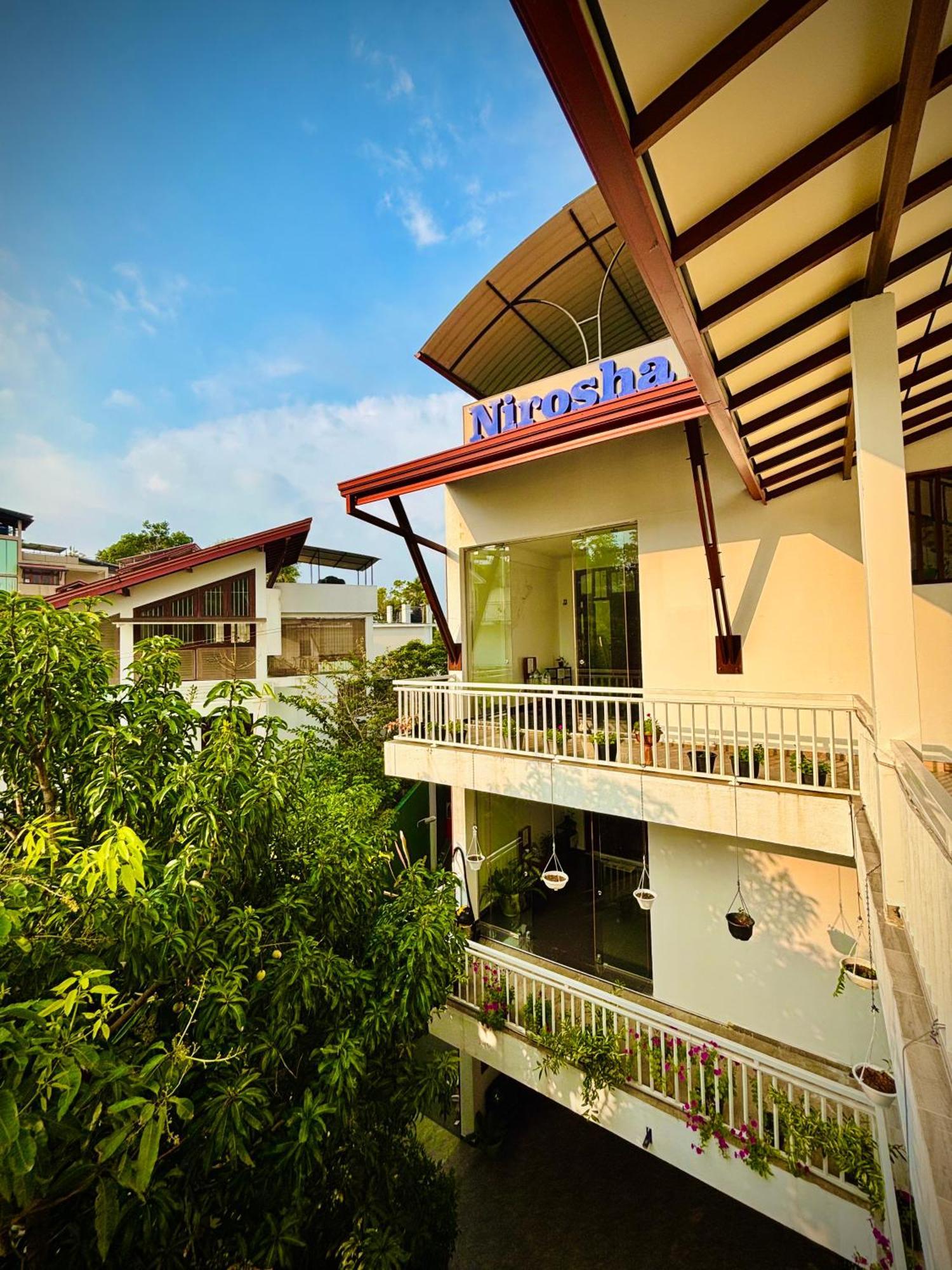 Nirosha Guest House Ґалле Екстер'єр фото