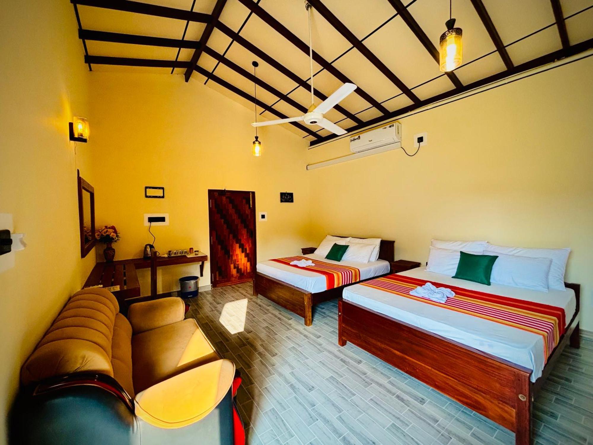 Nirosha Guest House Ґалле Екстер'єр фото