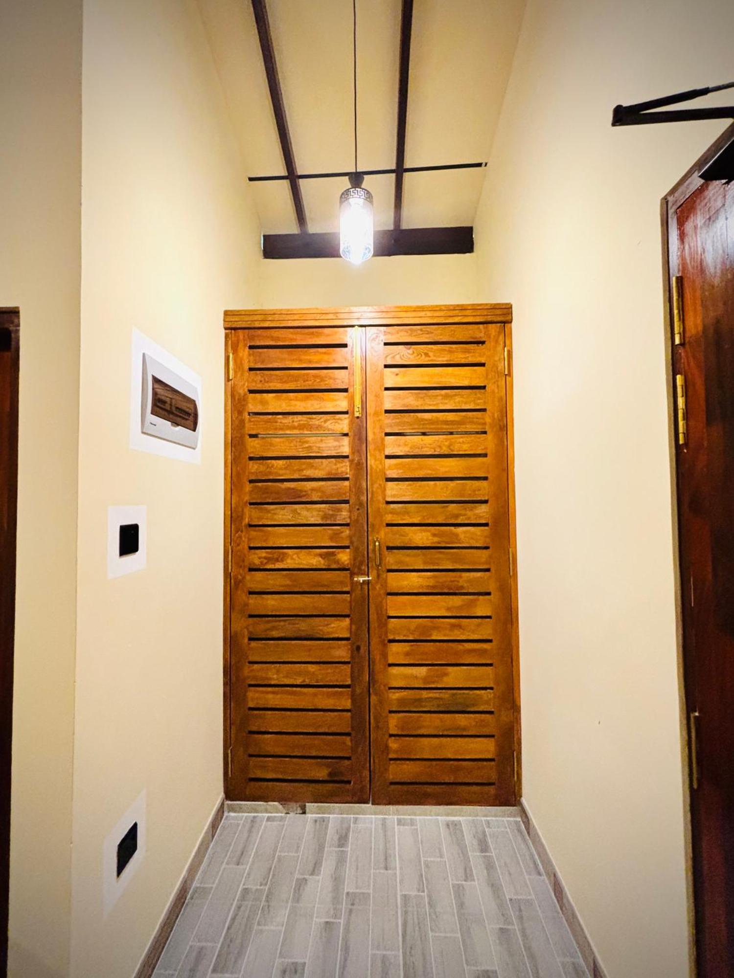 Nirosha Guest House Ґалле Екстер'єр фото